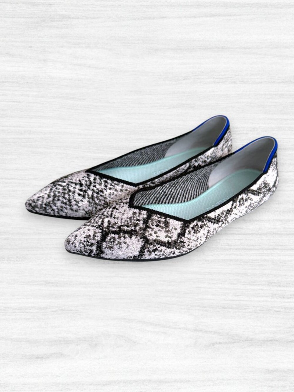 Rothy’s The Point Black Gray Snakeskin Knit Pointed Toe Flats Shoes Women’s 8.5